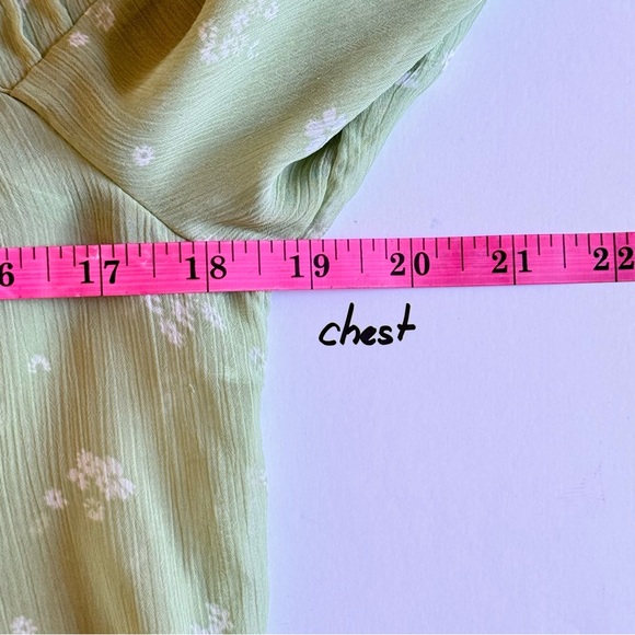 lc lauren conrad top Woman’s Small 3/4 Sleeve Green Pistachio - Picture 6 of 13